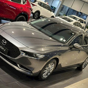 Mazda CX-8 và Hyundai Santa Fe: So sánh cách bố trí ghế và khoang hành lý: Tư vấn dễ hiểu